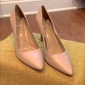 Banana Republic Nude Heels- Worn LIKE NEW!!!